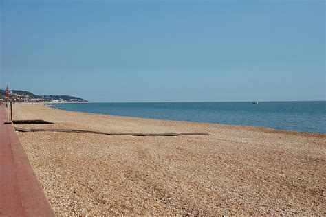 Hythe Beach - British Travel