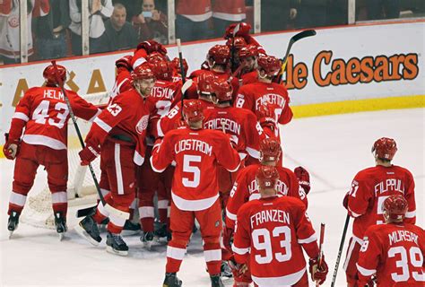 Detroit Red Wings: Memorable Moments from Their 21-Game Home Winning Streak | News, Scores ...