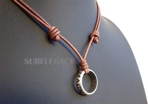 Best Uncharted Sic Parvis Magna Ring Necklace Replica