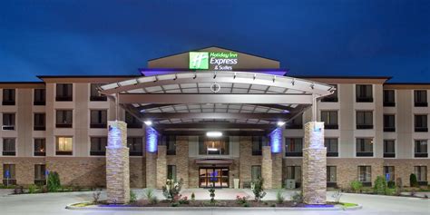 Hotels near St. Louis Airport with Pool | Holiday Inn Express & Suites ...