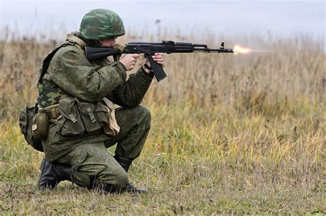 Russian soldier firing his AK-74M, 4th Guards Tank Division ...