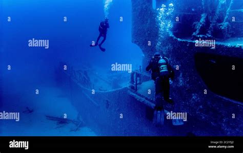 Scuba diving, diving, shipwreck Stock Photo - Alamy