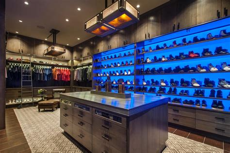 Walk-In Closets That Are the Definition of Organization Goals | HGTV's Decorating & Design Blog ...