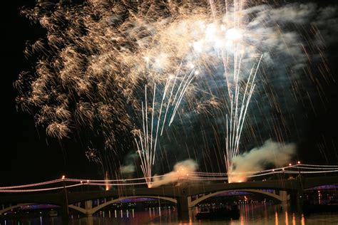 Watching the fireworks along Tempe town lake | Smithsonian Photo ...