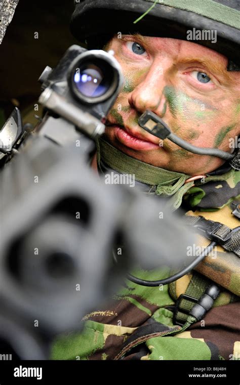 British army soldier training for war Stock Photo - Alamy