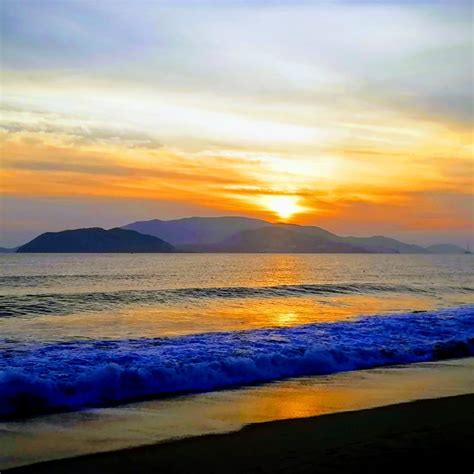 Sunrise in Da Nang few weeks ago : VietNam