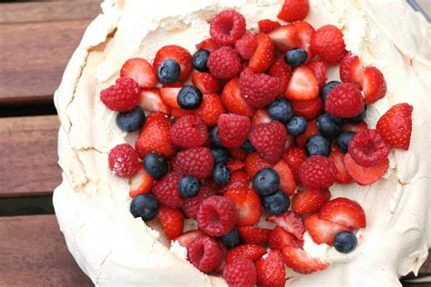 berry-pavlova-17-1.jpg