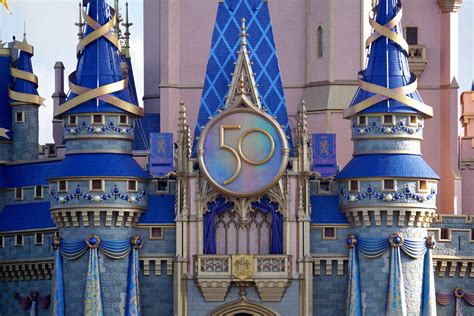 PHOTOS: Detailed Look at New 50th Anniversary Medallion on Cinderella ...