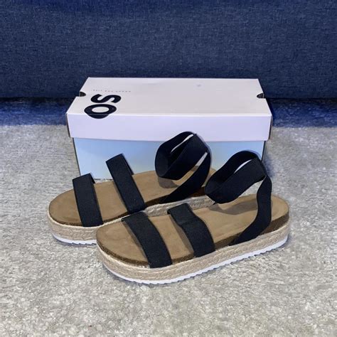 Brand new Kohls platform sandals. Size 4 in kids (... - Depop