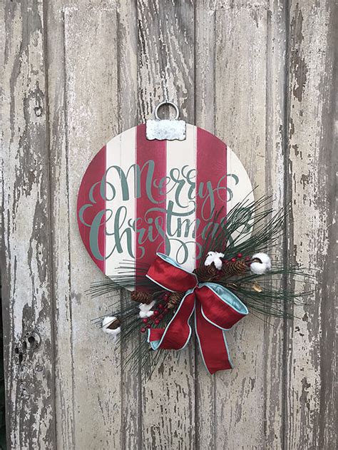 26 Best Christmas Wood Sign Ideas and Designs for 2020