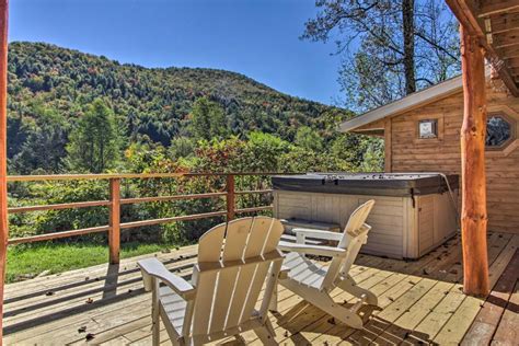 Killington Area Escape with Deck, Views and Hot Tub!, Stockbridge ...