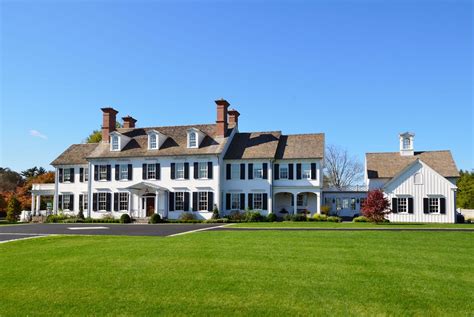 Defining Characteristics of Colonial Architecture | Vanderhorn Architects