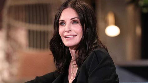 Shining Vale, il trailer della nuova serie comedy horror con Courteney Cox