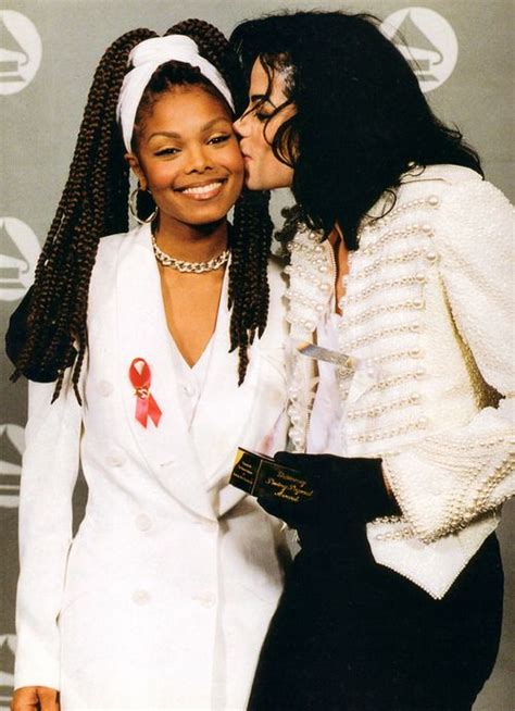 Michael And Janet Backstage At The 1993 Grammy Awards - Michael Jackson ...