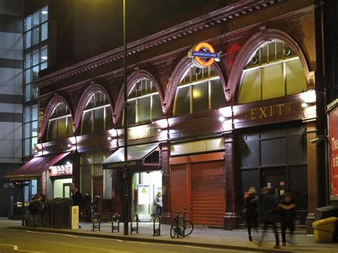 Caledonian Road tube station, Caledonian... © Mike Quinn cc-by-sa/2.0 :: Geograph Britain and ...