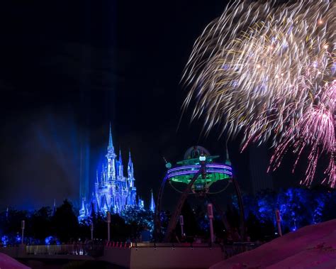 Fireworks from Tomorrowland Terrace : r/disney