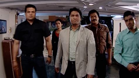 Watch CID Episode No. 598 TV Series Online - Murda Khooni - SonyLIV