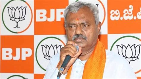 Big setback for BJP as its Karnataka MLA cross-votes for Congress in ...