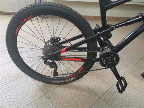 Polygon Siskiu d7 Size L, Sports Equipment, Bicycles & Parts, Bicycles on Carousell