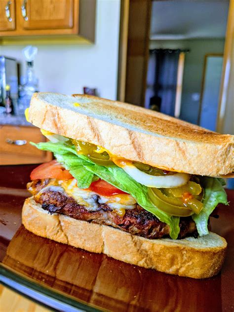 [Homemade] Grilled burger on cheap sliced white bread. : food