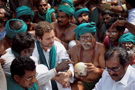 Rahul Gandhi Meets Protesting Farmers, Flays PM’s ‘Indifference’ - The ...