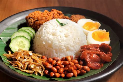 Malaysian Food: 18 Traditional and Popular Dishes to Try