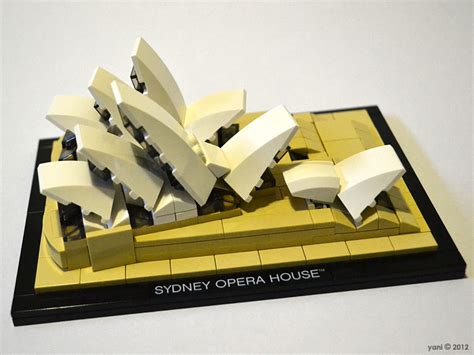 yaniism: building the lego sydney opera house