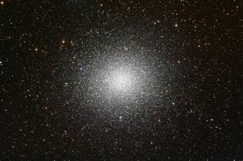 APOD: 2013 May 1 - Omega Centauri: The Brightest Globular Cluster