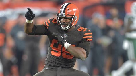 Cleveland Browns make Myles Garrett NFL's best-paid defensive player