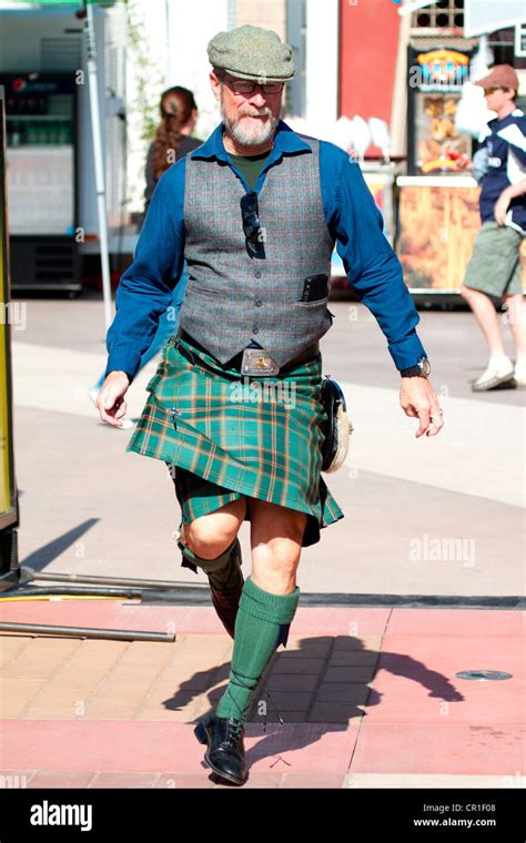 Street performer doing an Irish jig at the Scottish Festival Orange ...