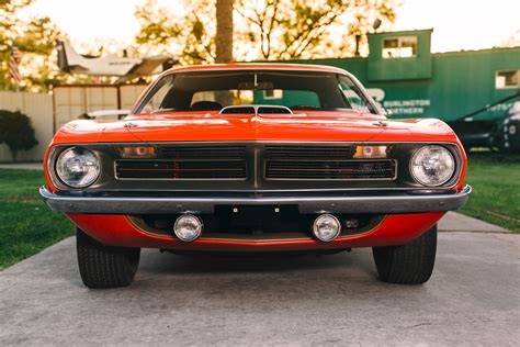 1970 Plymouth Hemi Cuda review, specs