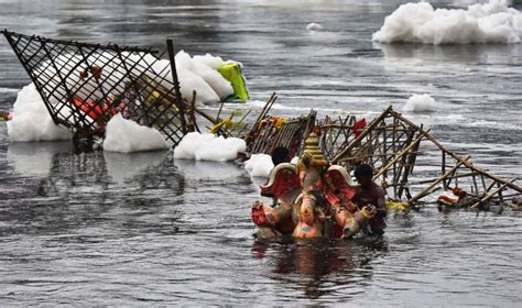 Toxic foam pollutes India's sacred Yamuna River - ABC News