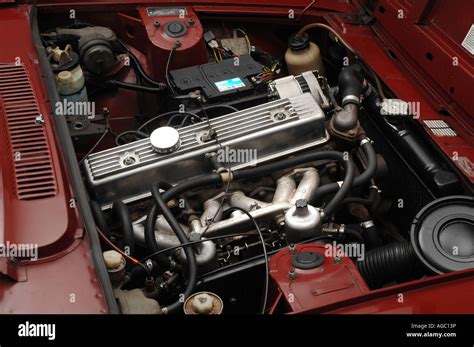 1976 Triumph 2500S engine Stock Photo - Alamy