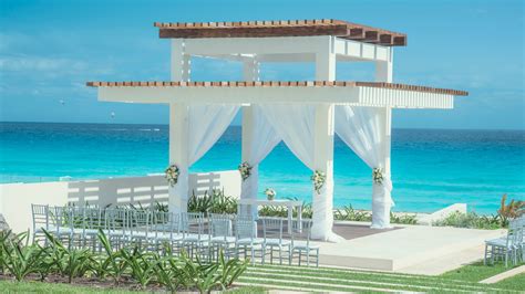 Coral Level at Iberostar Selection Cancun Weddings | 2024