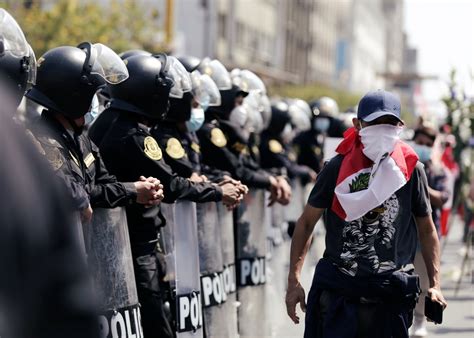 Peru's interim president resigns amid deadly protests, constitutional crisis | CBC News