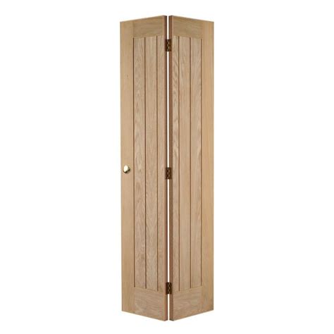 Howdens Holdenby Oak Bi-Fold Door | Howdens | Oak bifold doors, Bifold ...