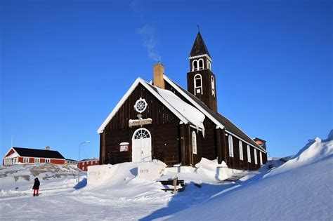 Greenland - The Coldest Place I've Ever Been - Sue Travels