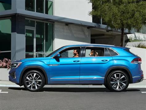 Discover 2024 Volkswagen Atlas Cross Sport trim choices near Westwood ...