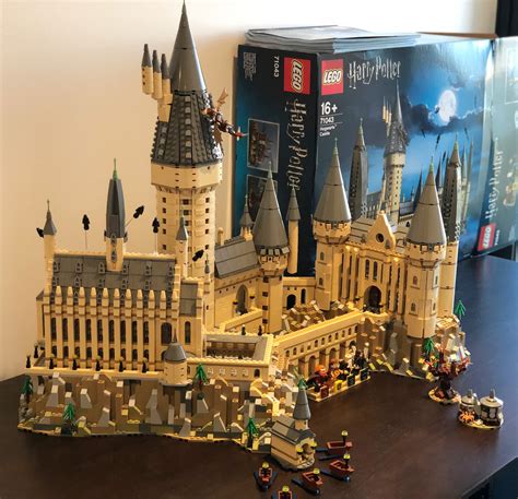 Review: building the epic 6000-piece Hogwarts Castle LEGO — Harry ...