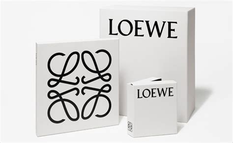 Fashion House LOEWE Unveils New Identity Design - Logo Designer