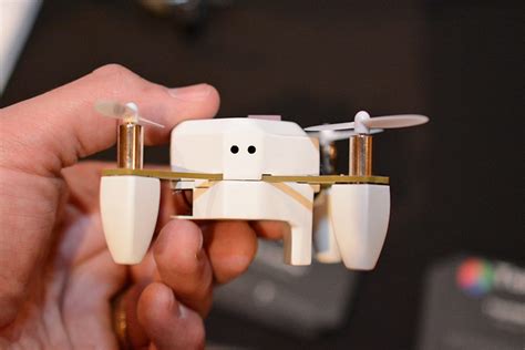 Palm-sized Zano drone zips into CES 2015 - CNET