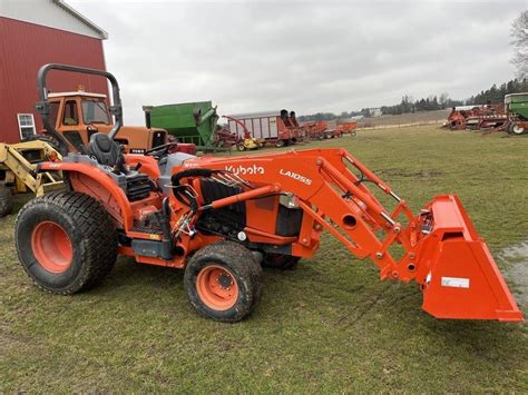 2014 Kubota L4760 GST tractor w/ LA1055 loader | Live and Online Auctions on HiBid.com