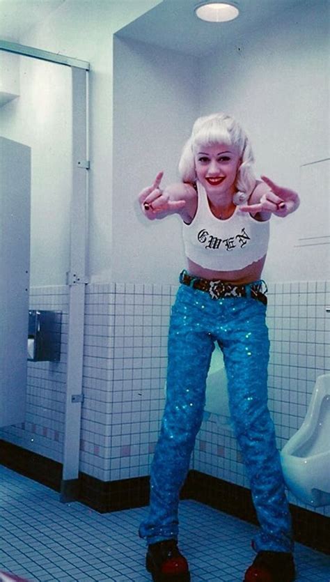 Gwen Stefani in the 90s | Gwen stefani 90s, Gwen stefani style, 90s fashion