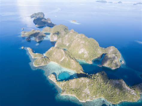 60+ Papua New Guinea Island Aerial View Tropical Climate Stock Photos ...