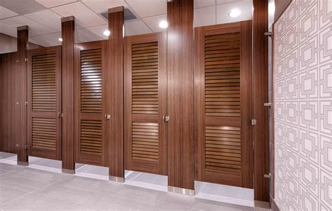 Ironwood Manufacturing laminate toilet partition and door | Projeto do banheiro, Projeto de ...