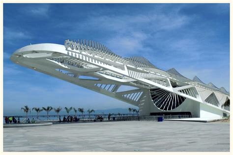 13 Groundbreaking Futuristic Buildings | BigRentz