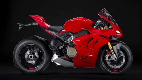 Ducati Panigale V4 2023: electronic updates improve performance and comfort