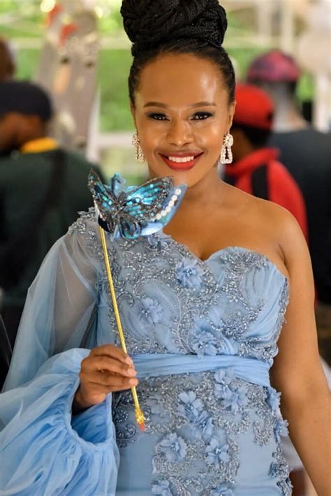 Halala! The River's Sindi Dlathu (Lindiwe) wins Safta best actress ...