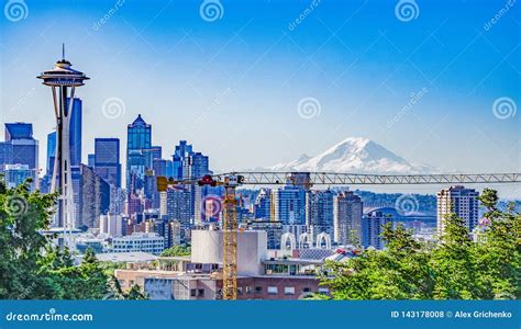 Seattle Washington City Skyline Early Morning Sunrise Editorial Stock ...