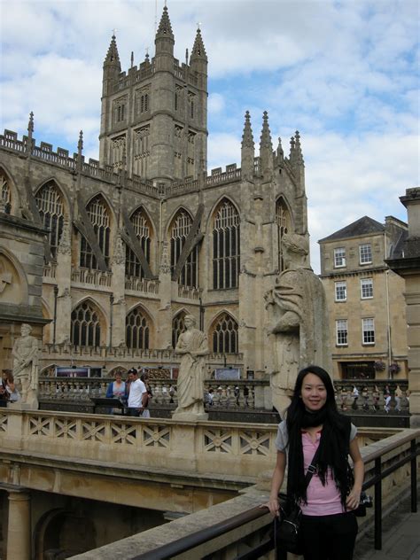 Come into view - UK: Roman Baths Museum